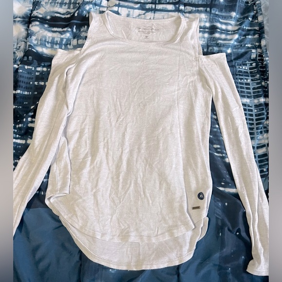 Hollister Long sleeve shoulder cut off tee - Picture 1 of 3